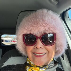 Meet your Posher, Mimi